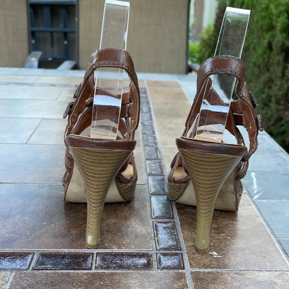 Delicious Open Toe With Multiple Straps & a Double Gold Buckle Leather heels - Picture 3 of 8